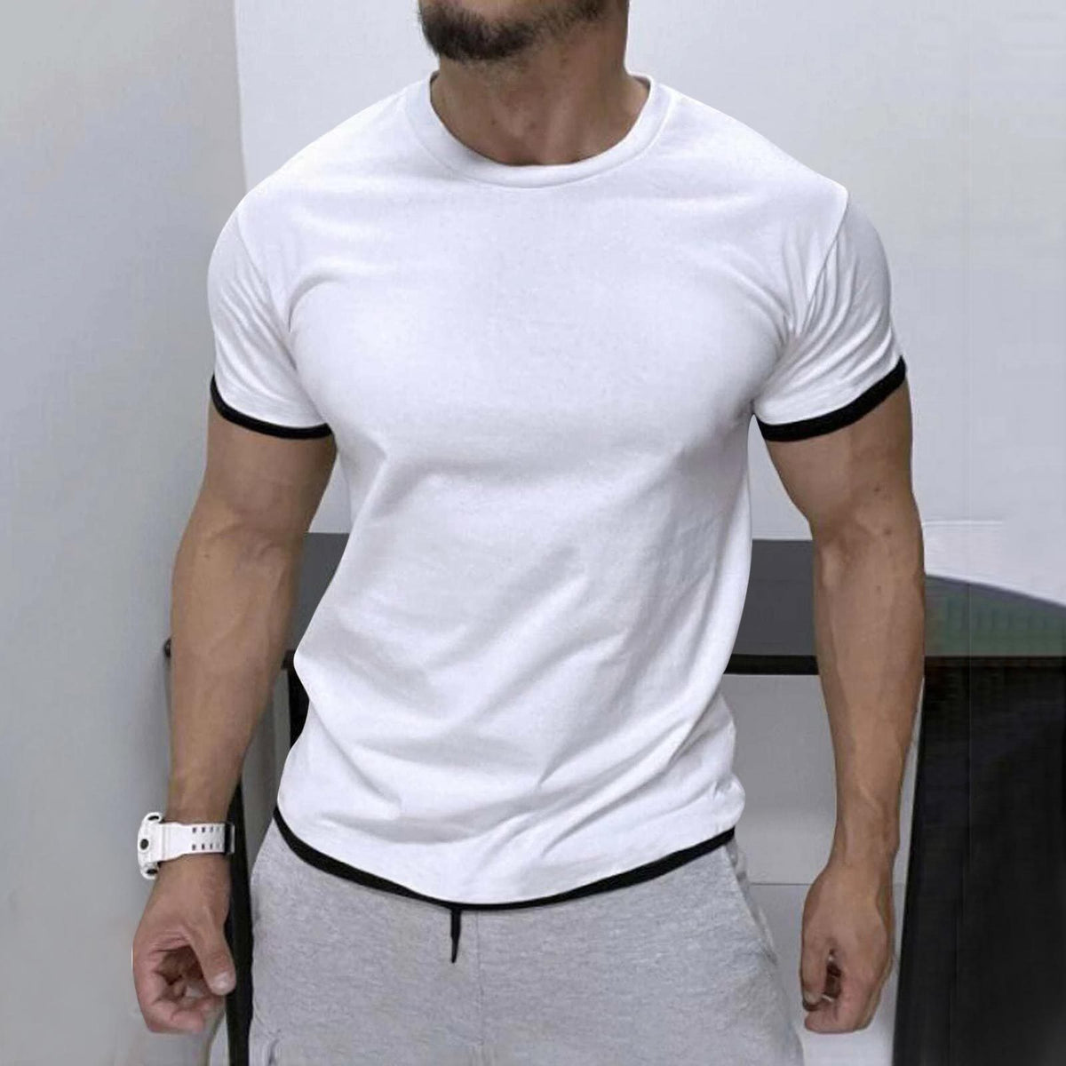 Men's Stylish Contrast Color Short-sleeve T-shirt